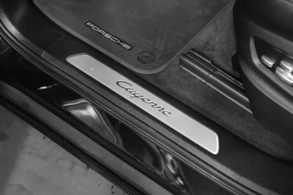 Porsche Cayenne Coupé E-Hybrid 12