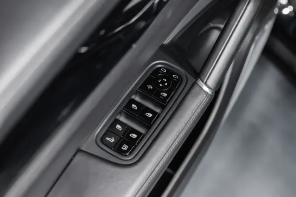 Porsche Cayenne Coupé E-Hybrid 15