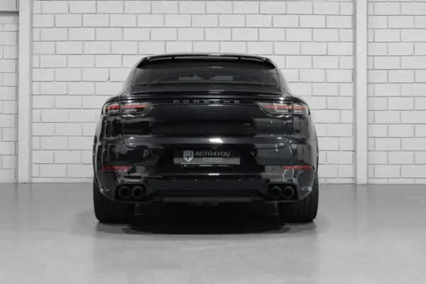 Porsche Cayenne Coupé E-Hybrid 23