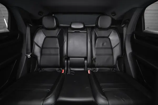 Porsche Cayenne Coupé E-Hybrid 27
