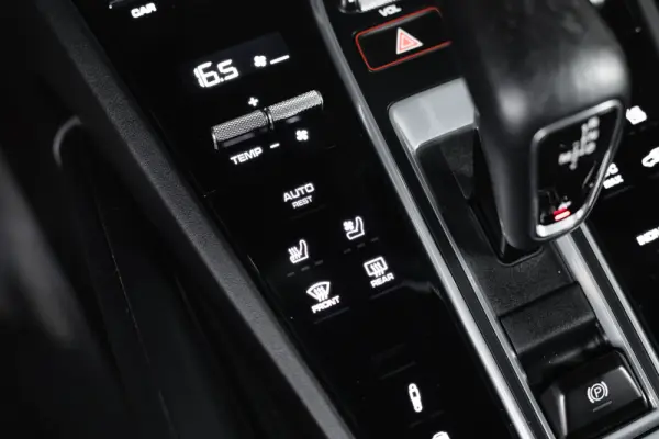 Porsche Cayenne Coupé E-Hybrid 31