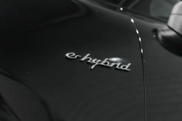 Porsche Cayenne Coupé E-Hybrid 34