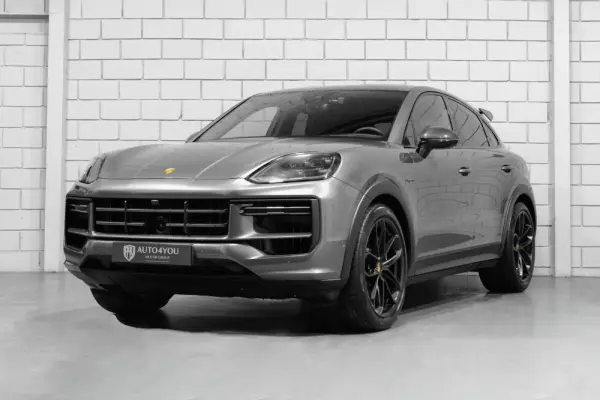 Porsche Cayenne Coupé Turbo E-Hybrid Pacote GT 1