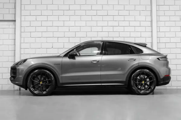 Porsche Cayenne Coupé Turbo E-Hybrid Pacote GT 3