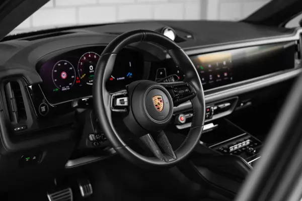 Porsche Cayenne Coupé Turbo E-Hybrid Pacote GT 23