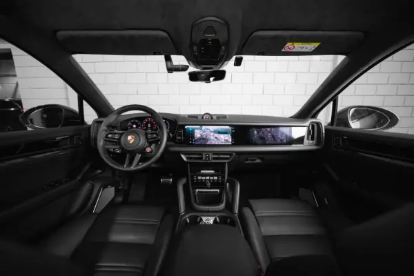 Porsche Cayenne Coupé Turbo E-Hybrid Pacote GT 46