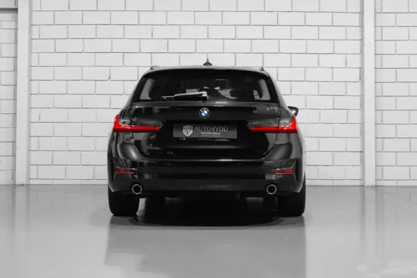 BMW 318 d Touring Aut. 36