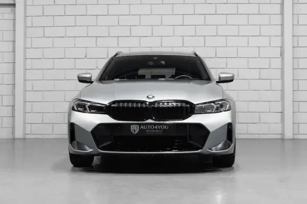 BMW 320 e Touring Pack Desportivo M Auto 2