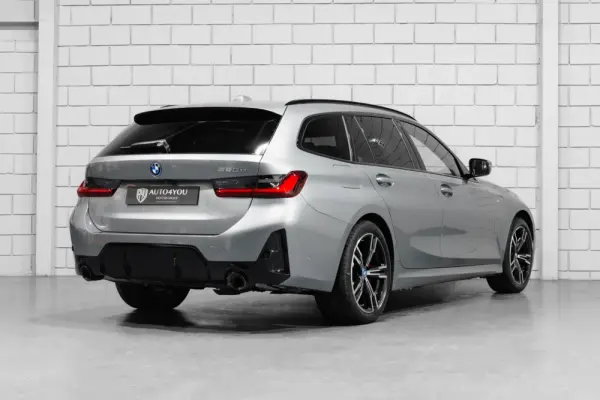 BMW 320 e Touring Pack Desportivo M Auto 4