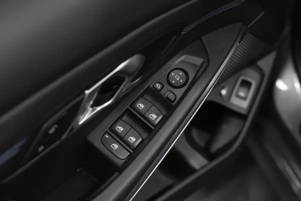 BMW 320 e Touring Pack Desportivo M Auto 24