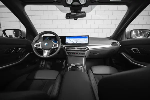 BMW 320 e Touring Pack Desportivo M Auto 29