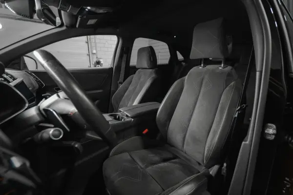 DS DS7 Crossback E-Tense Performance Line EAT8 6