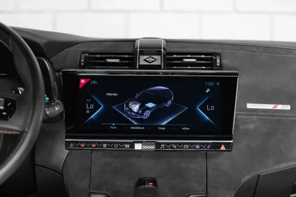 DS DS7 Crossback E-Tense Performance Line EAT8 23