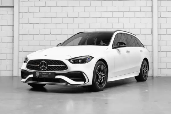 Mercedes-Benz C 300 e AMG Line 1