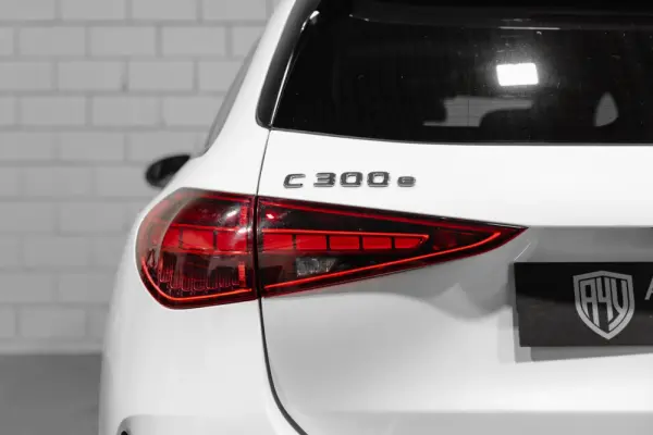 Mercedes-Benz C 300 e AMG Line 44