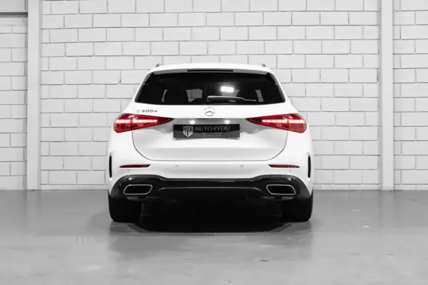 Mercedes-Benz C 300 e AMG Line 46