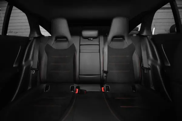 Mercedes-Benz CLA 250 e Shooting Brake AMG Line 6