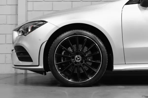 Mercedes-Benz CLA 250 e Shooting Brake AMG Line 30