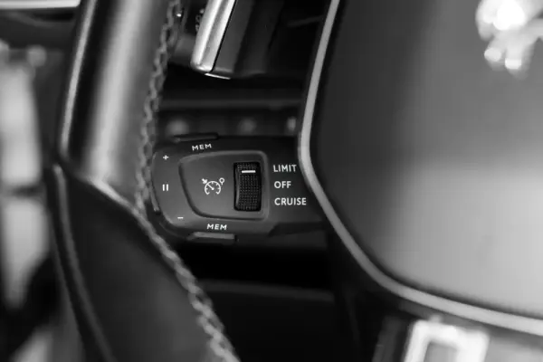 Peugeot 3008 1.6 Hybrid Allure Pack e-EAT8 10