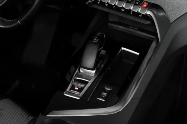 Peugeot 3008 1.6 Hybrid Allure Pack e-EAT8 31