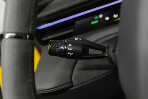 Lotus Emeya R 8