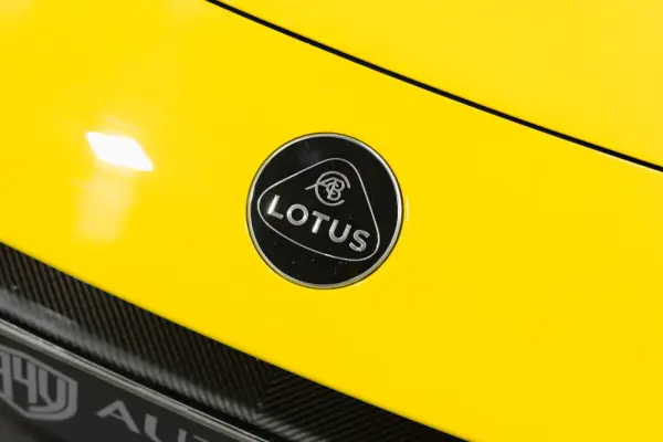 Lotus Emeya R 18