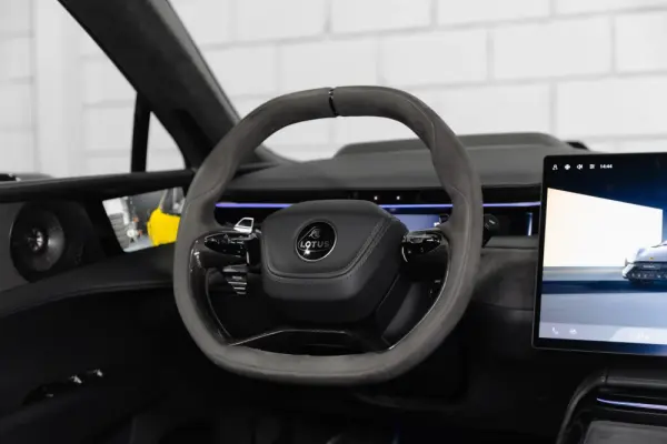 Lotus Emeya R 57