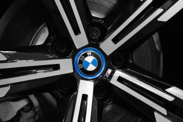 BMW 320 e Pack M Auto 15