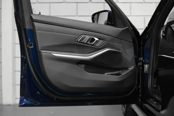 BMW 320 e Pack M Auto 30