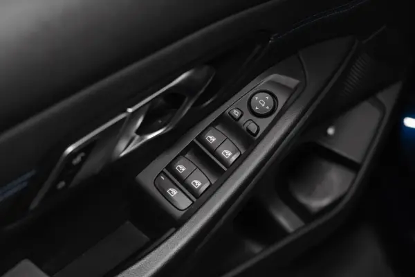 BMW 320 e Pack M Auto 31