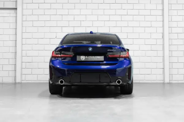 BMW 320 e Pack M Auto 46