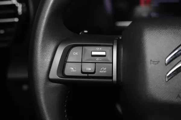 Citroen C4 X 1.2 PureTech Plus EAT8 6