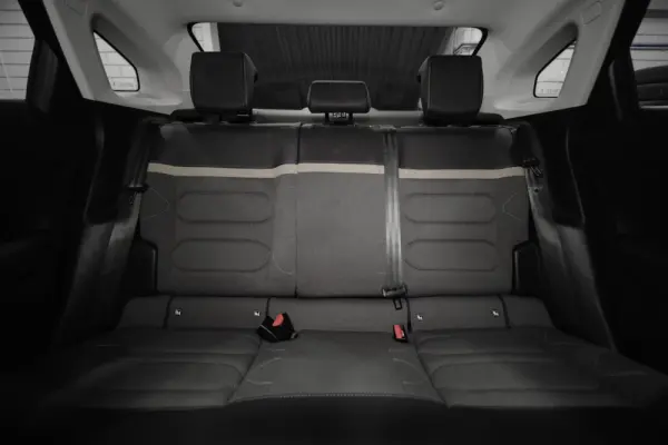 Citroen C4 X 1.2 PureTech Plus EAT8 11