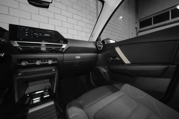 Citroen C4 X 1.2 PureTech Plus EAT8 37