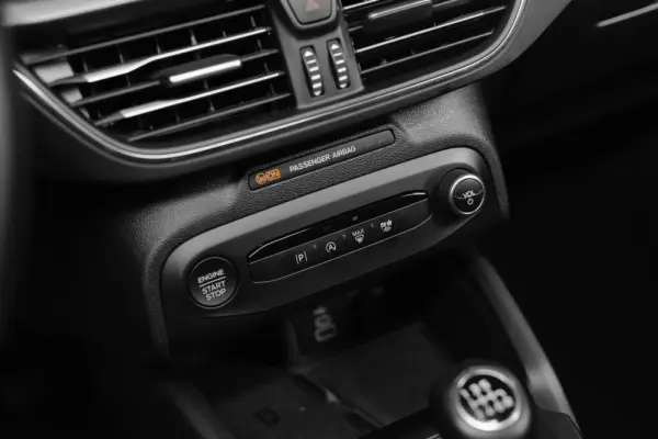 Ford Focus 1.0 EcoBoost MHEV Active 25