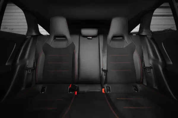 Mercedes-Benz CLA 250 e Shooting Brake AMG Line 12