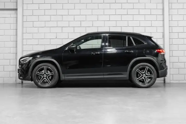 Mercedes-Benz GLA 250 e 8G-DCT AMG Line 3