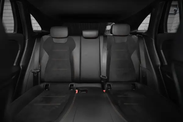 Mercedes-Benz GLA 250 e 8G-DCT AMG Line 12