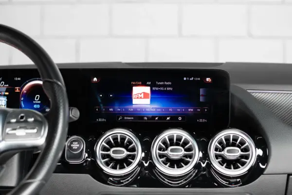Mercedes-Benz GLA 250 e 8G-DCT AMG Line 13
