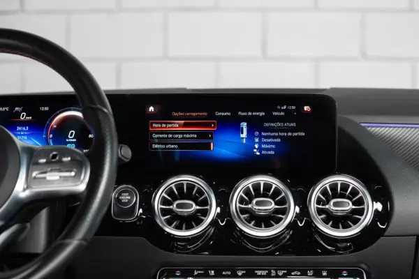 Mercedes-Benz GLA 250 e 8G-DCT AMG Line 27