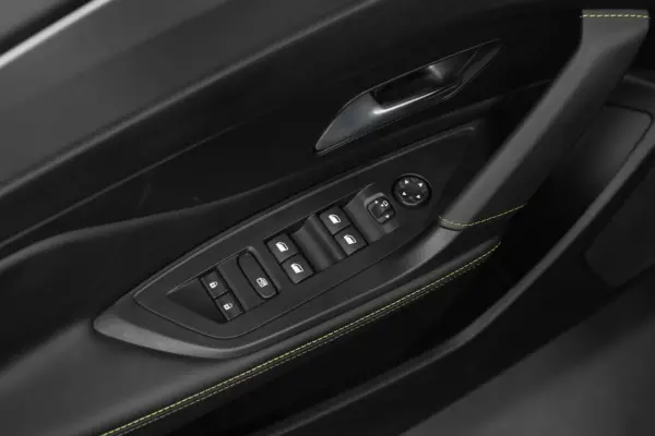 Peugeot 408 1.6 Hybrid GT e-EAT8 28