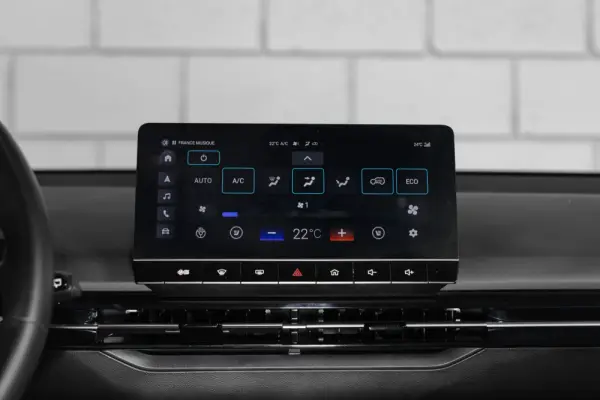 MG MG4 77 kWh Extended Range Luxury 34