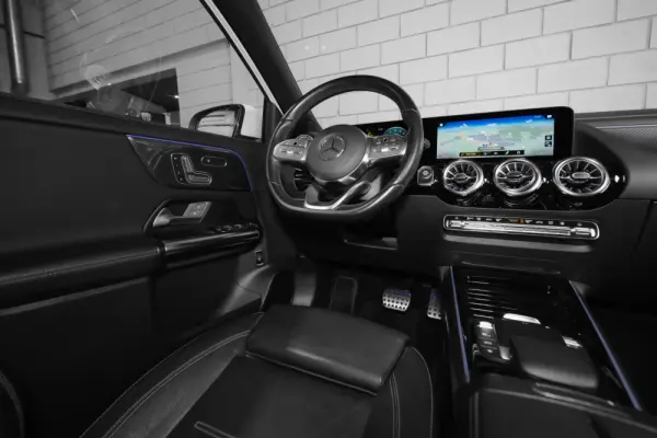 Mercedes-Benz GLA 250 e 8G-DCT AMG Line 42