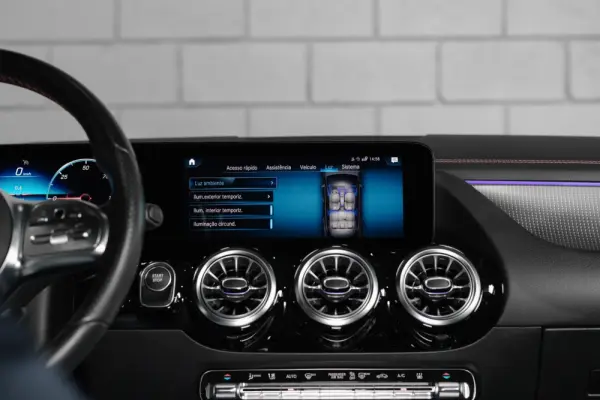 Mercedes-Benz EQA 250 AMG Line 18