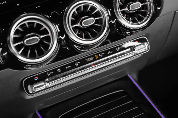 Mercedes-Benz GLA 250 e -8G-DCT AMG Line 37