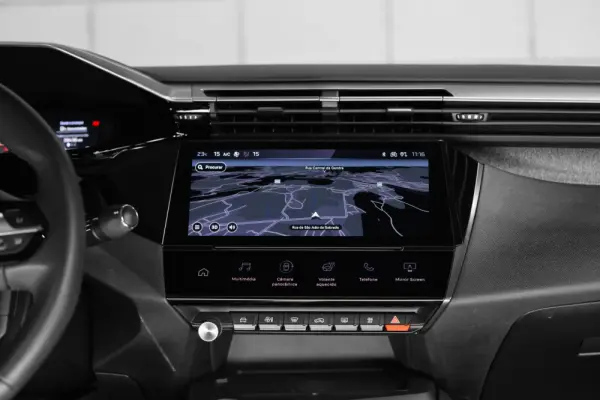 Peugeot 408 1.6 Hybrid Allure e-EAT8 11