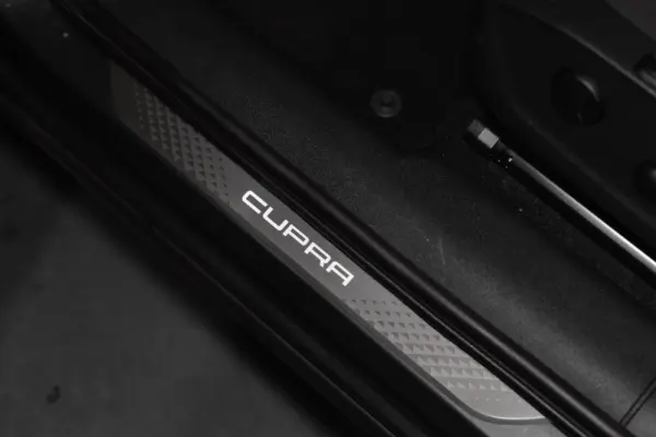 Cupra Terramar 1.5 e-Hybrid DSG 31