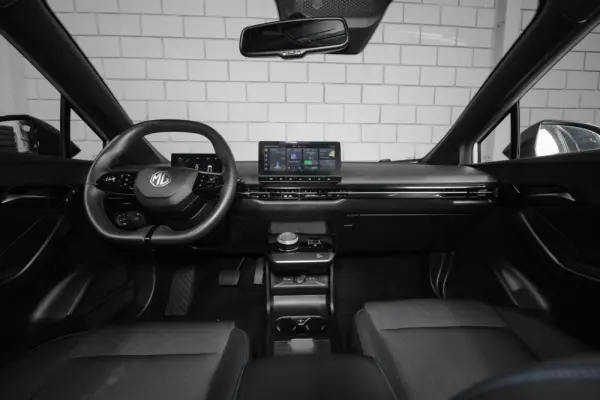 MG MG4 77 kWh Extended Range Luxury 40