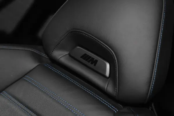 BMW 330 e Pack Desportivo M Auto 41