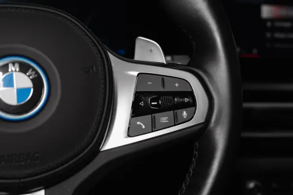 BMW 330 e Pack Desportivo M Auto 7